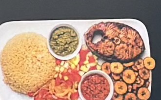 Menu Abobo : darnes de thon, attiéké, alloco et condiments