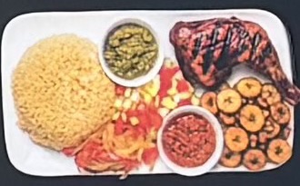 Menu Marcory : cuisses de poulet braisé, attiéké, alloco et condiments